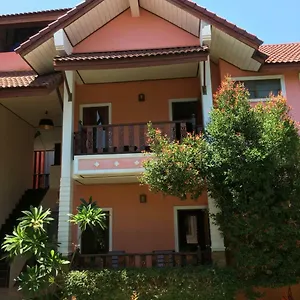 Lanta Nature House Hostel